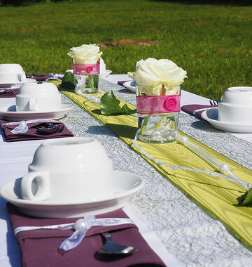 Our tablecloths and table runners
