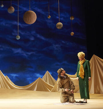 Your partner for the creation of your theatre decor