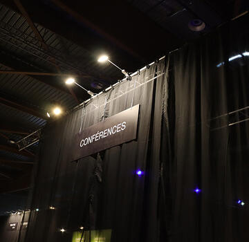 FABRICS SUITABLE FOR RECEPTION SPACES 