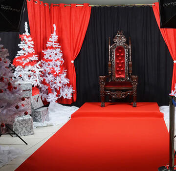 Dress up your floors in the colours of Christmas 