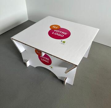 Table basse en carton imprimé