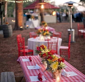 Bohemian chic or "guinguette" spirit: it's up to you